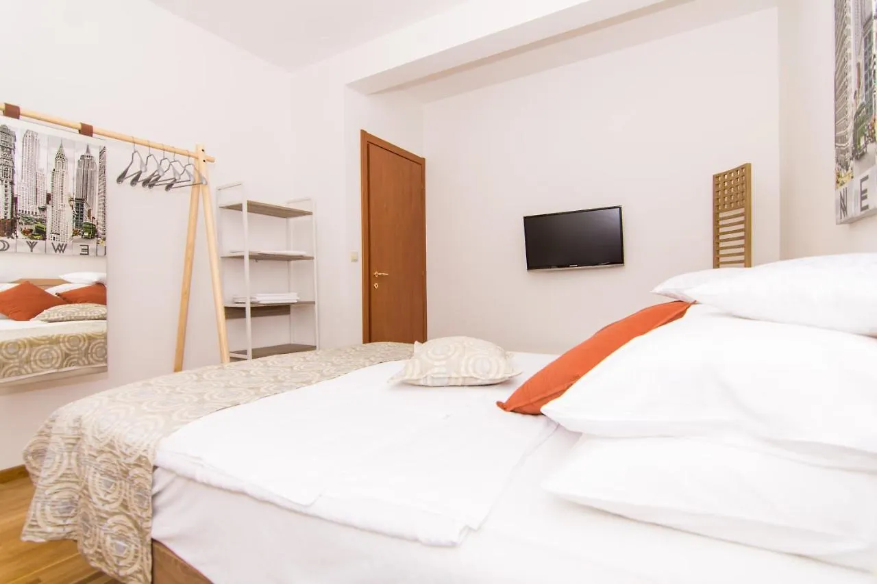 Lejlighed Gallery Luxury Suites & Rooms-Only Adults Split