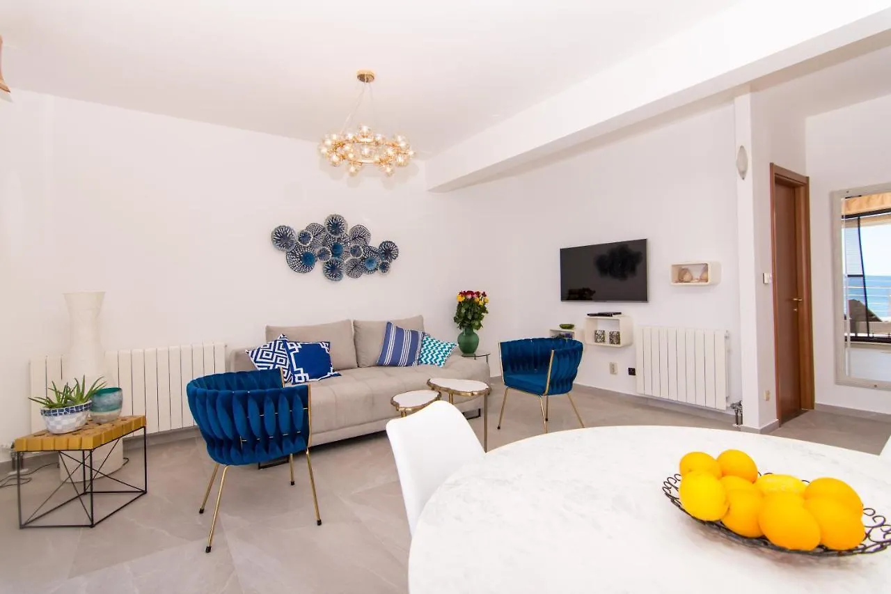 Appartement Gallery Luxury Suites & Rooms-Only Adults Split