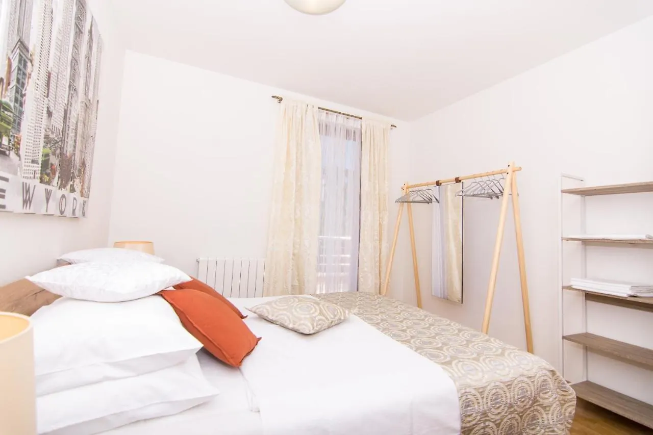 Appartamento Gallery Luxury Suites & Rooms-Only Adults Spalato
